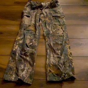 Cabelas Camo cargo pants